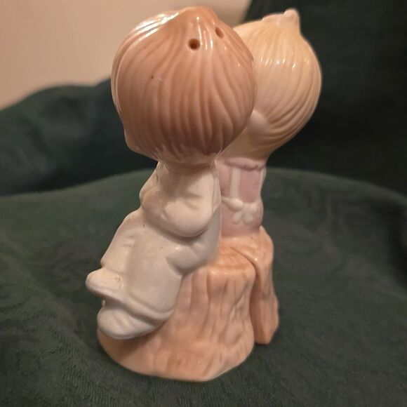 1993 Precious‎ Moments Boy Girl on Stump Salt Pepper Shakers 4 in tall - Picture 6 of 8